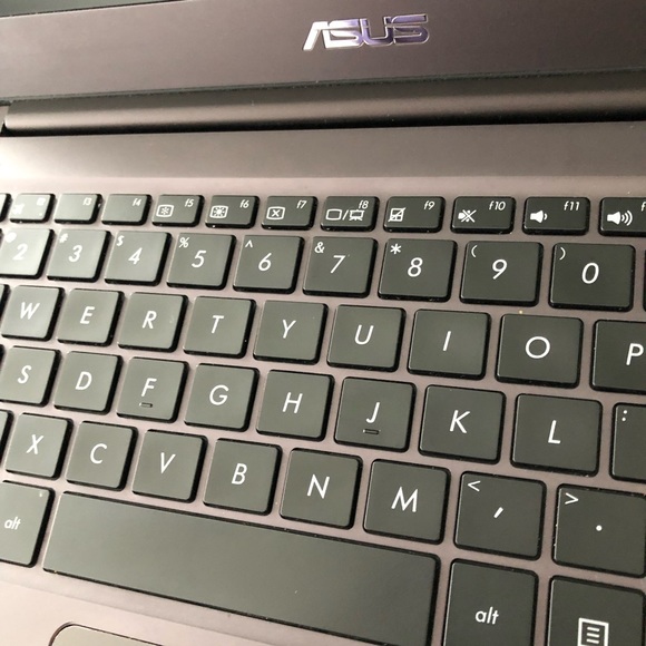 Asus laptop 13 inch screen - Picture 3 of 10